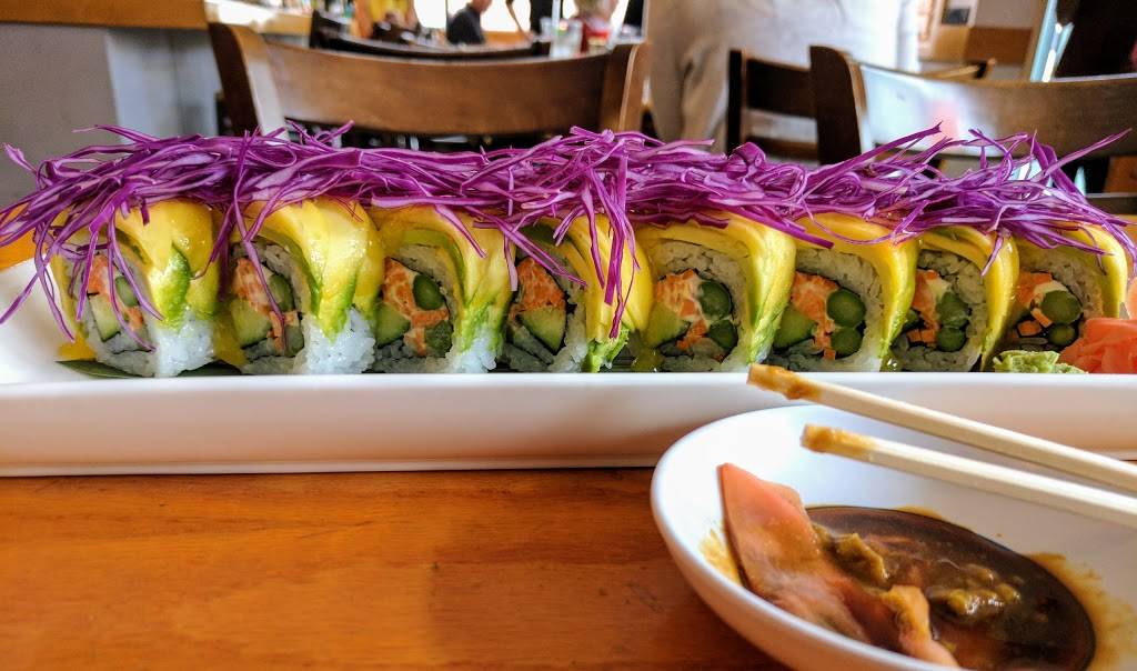 King Farm Village Center | shopping mall | 302-404 King Farm Blvd, Rockville, MD 20850, USA | 7034424300 OR +1 703-442-4300