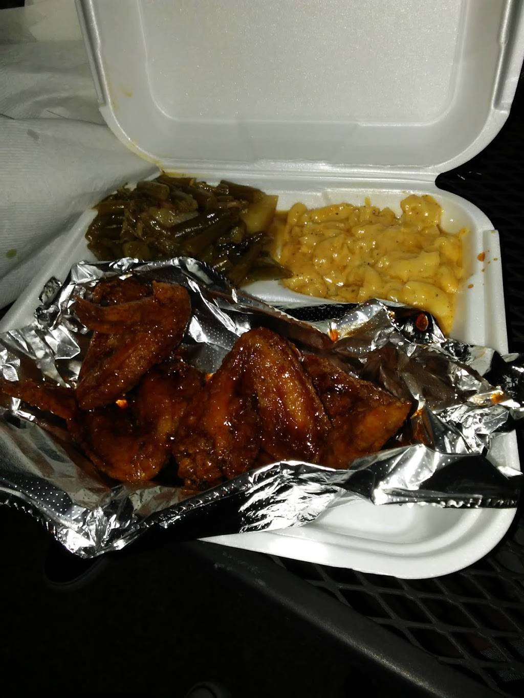 WhatzCookin Restaurant | restaurant | 3000 S Jefferson Ave, St. Louis, MO 63118, USA | 3148811500 OR +1 314-881-1500