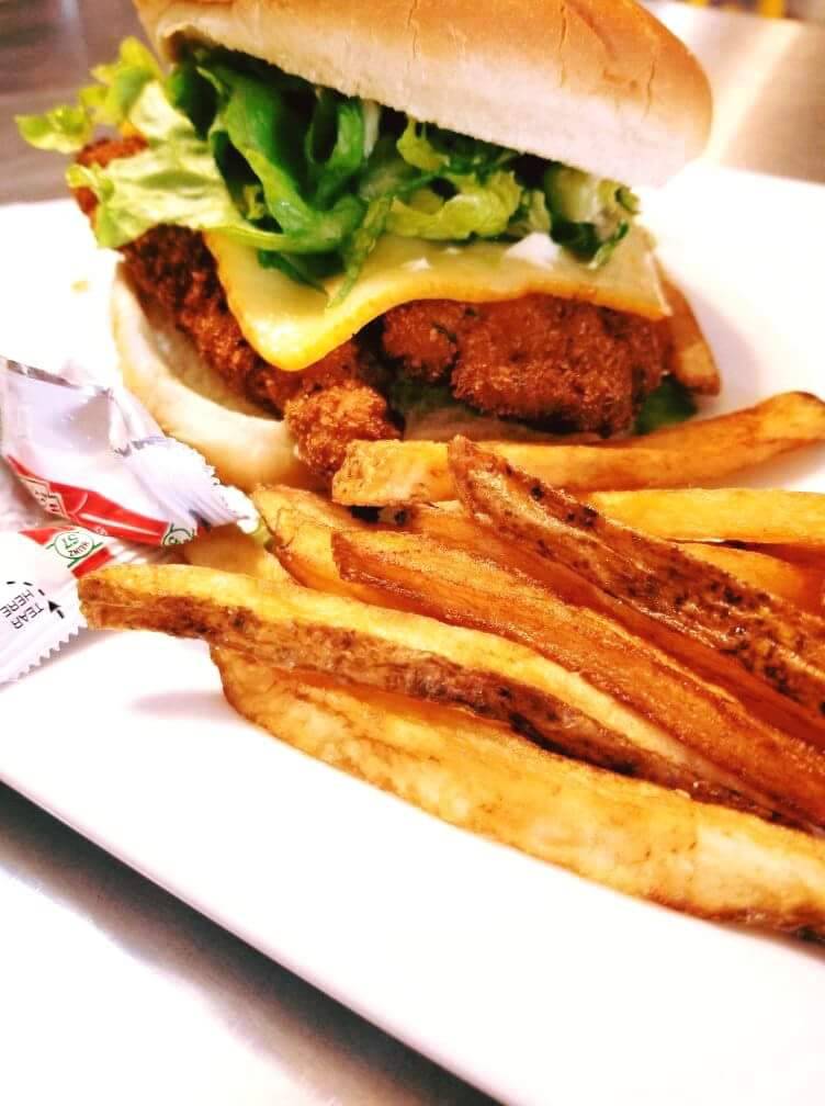 Munch Appetit | restaurant | 3202 E 27th St, Kansas City, MO 64127, USA | 8166064860 OR +1 816-606-4860