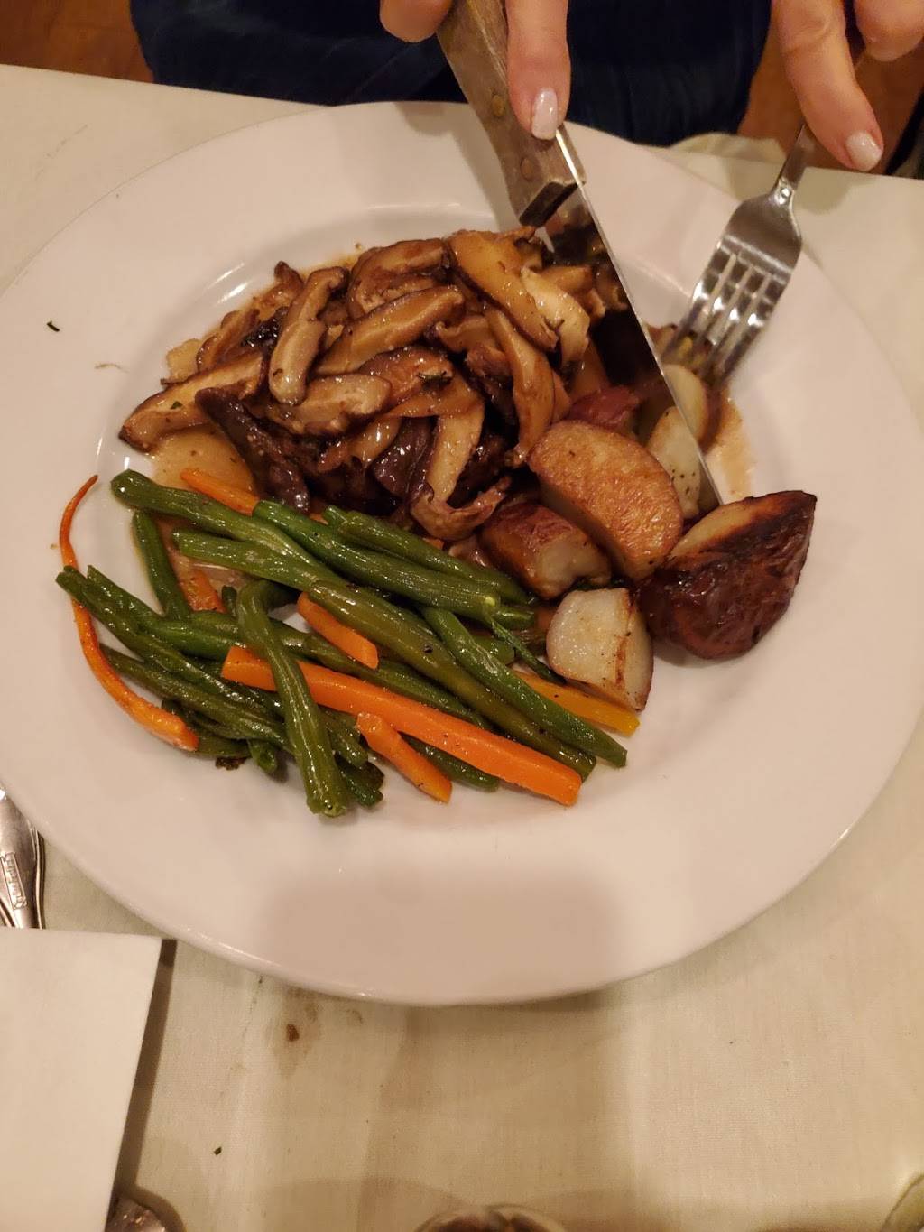 Marias Ristorante on Summit | restaurant | 8100 Ridge Ave, Philadelphia, PA 19128, USA | 2155085600 OR +1 215-508-5600