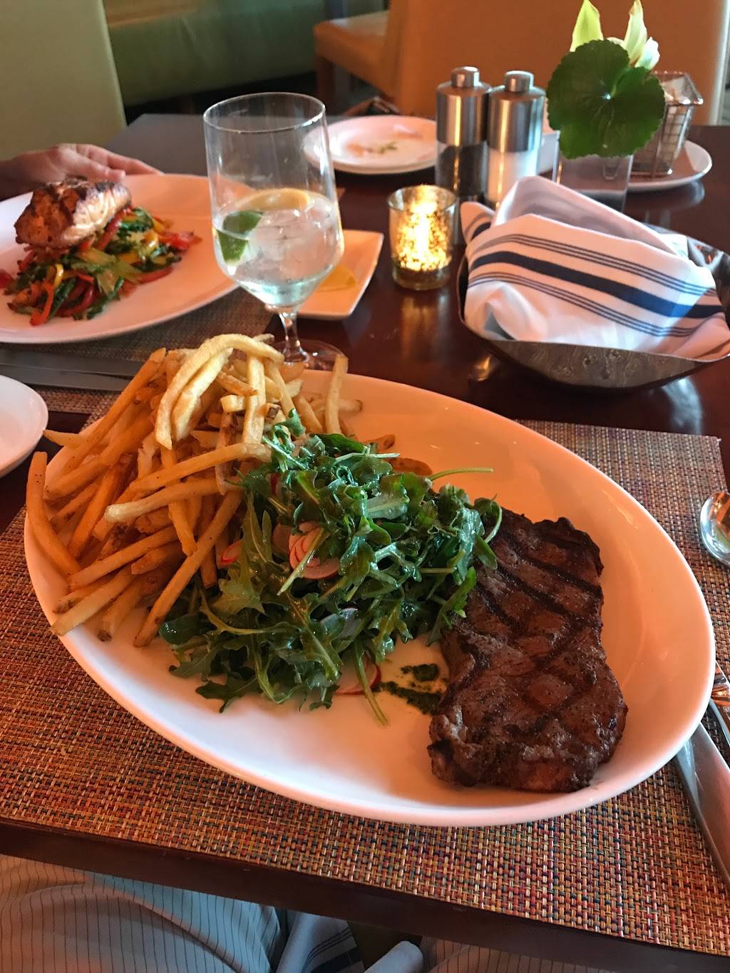 State Fare Bar & Kitchen | restaurant | 68900 Frank Sinatra Dr, Rancho Mirage, CA 92270, USA | 7603218282 OR +1 760-321-8282