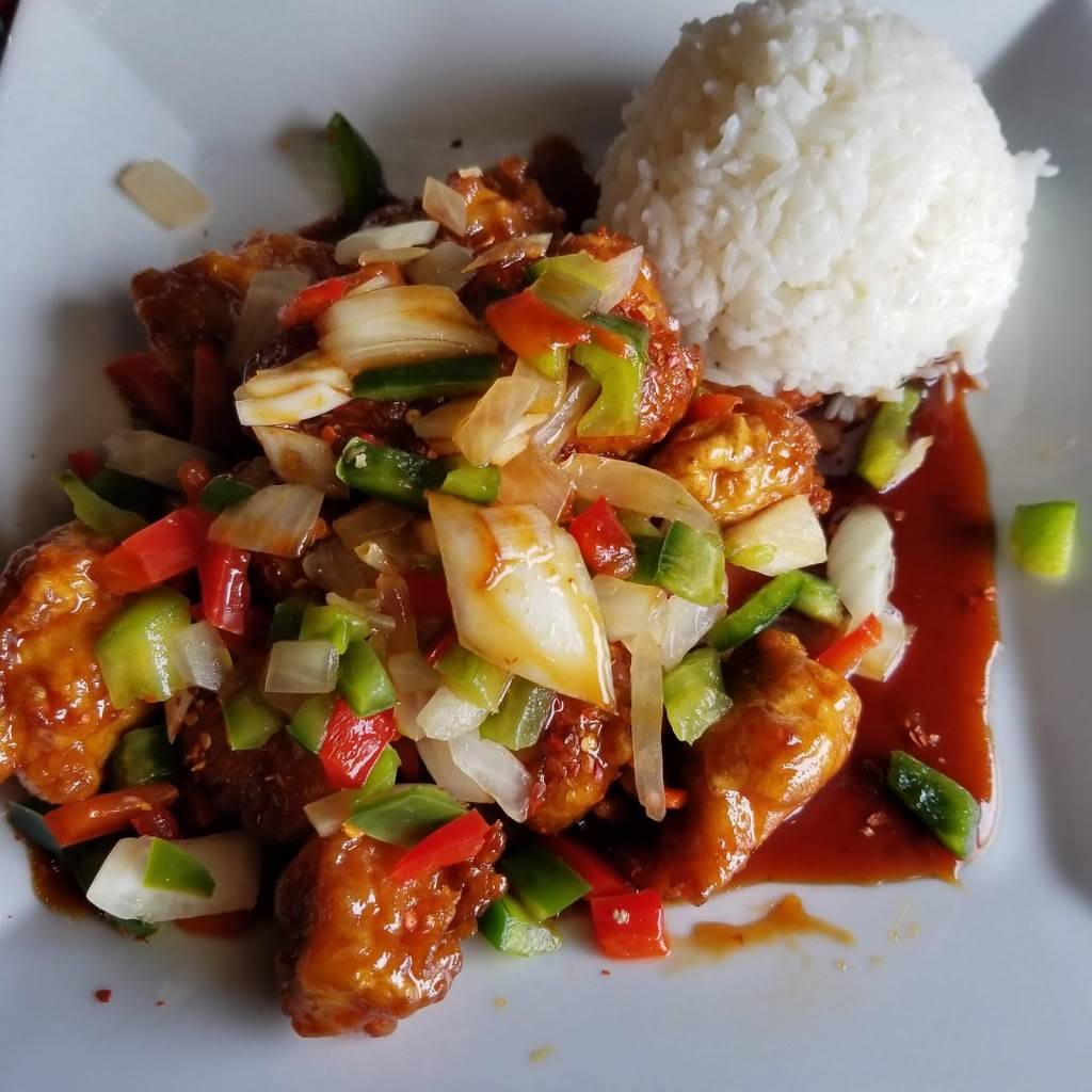 thai fusion cuisine | restaurant | 211 Central Park Ave, Pinehurst, NC 28374, USA | 9104208738 OR +1 910-420-8738