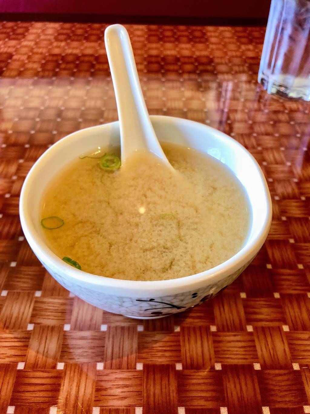 Yiku Sushi | restaurant | 818 Muddy Branch Rd, Gaithersburg, MD 20878, USA | 3019906688 OR +1 301-990-6688