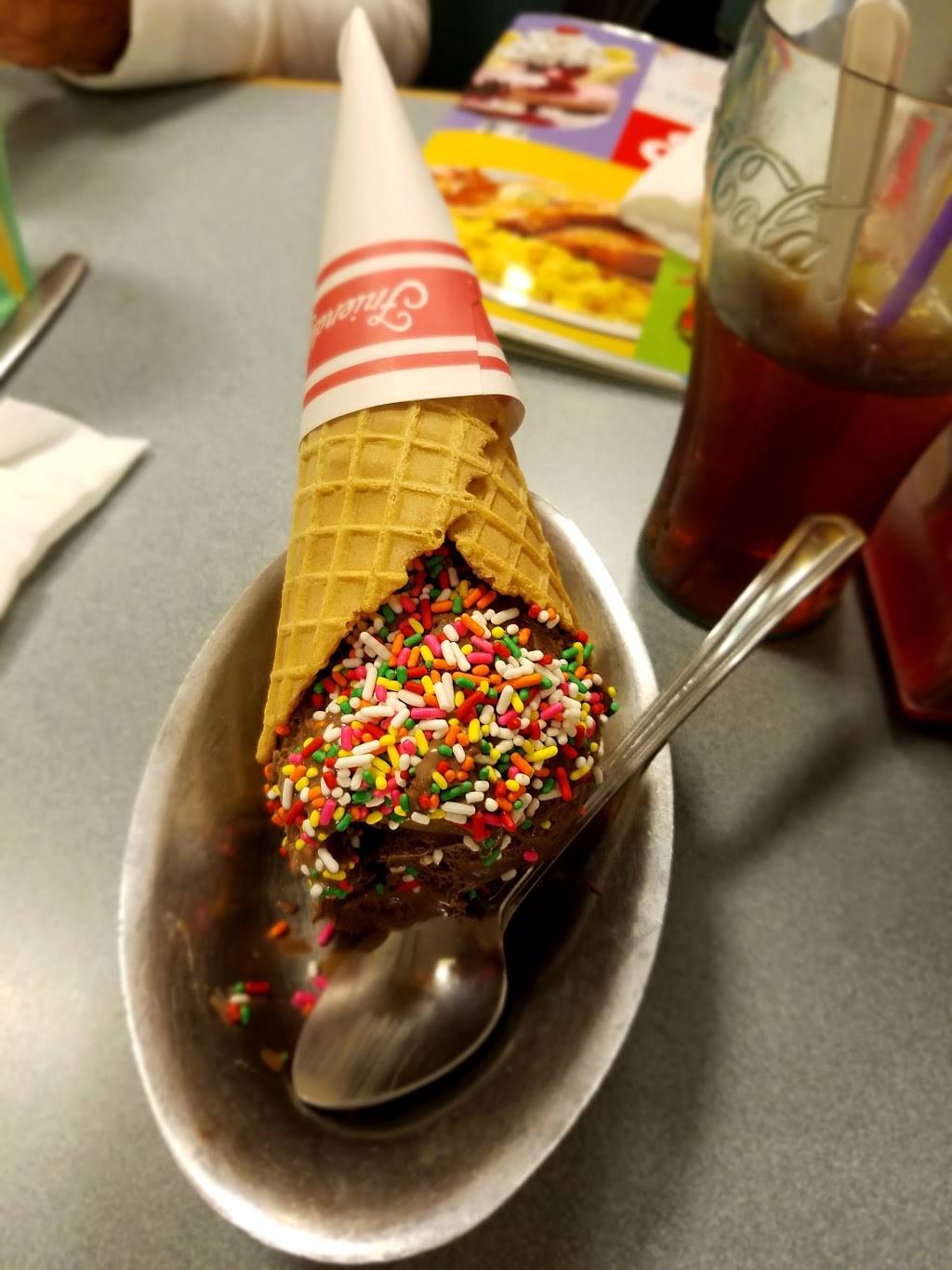 Friendlys | restaurant | 1011 E Eau Gallie Blvd, Melbourne, FL 32937, USA | 3217775035 OR +1 321-777-5035