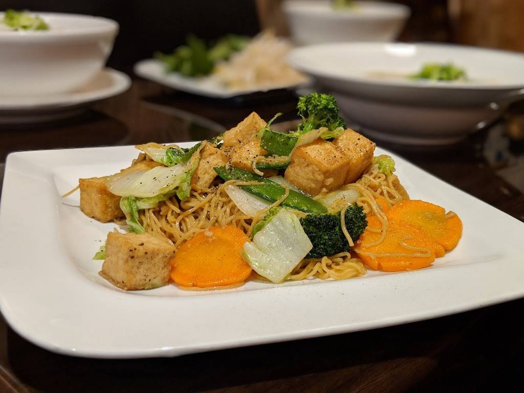 Pho Company Noodle House | restaurant | 111 N Woodland Blvd, DeLand, FL 32720, USA | 3866247623 OR +1 386-624-7623