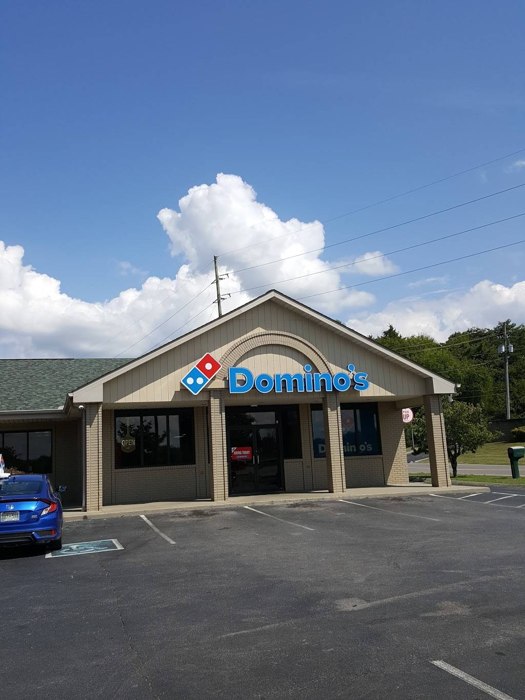 Dominos Pizza | meal delivery | 250 Middle Creek Rd, Sevierville, TN 37862, USA | 8654297777 OR +1 865-429-7777