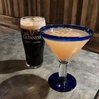 Scallys Irish Ale House | restaurant | 585 Main Street Route, 28, West Yarmouth, MA 02673, USA | 5087715225 OR +1 508-771-5225