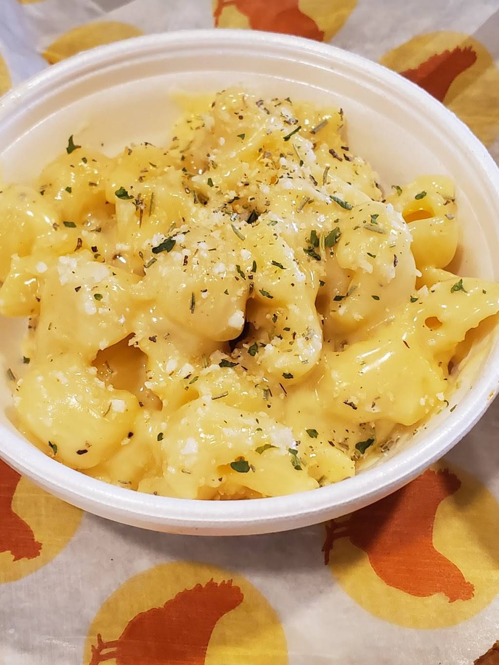 Joellas Hot Chicken | restaurant | 6531 Lake Andrew Dr, Melbourne, FL 32940, USA | 3216360632 OR +1 321-636-0632