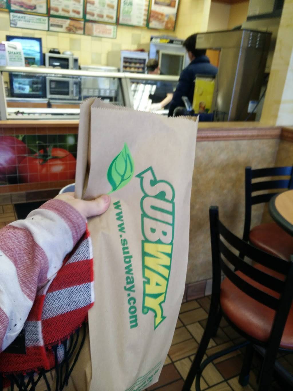 Subway Restaurants | restaurant | 1865 Wayzata Blvd Suite 10, Long Lake, MN 55356, USA | 9524730383 OR +1 952-473-0383