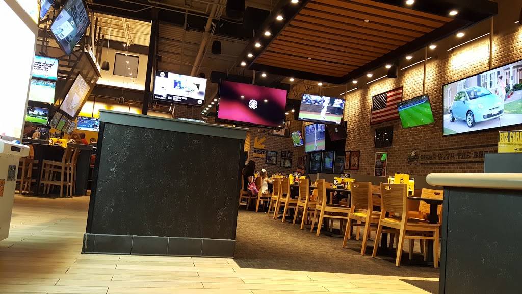 Buffalo Wild Wings | restaurant | 2942 Carlson Dr, Hammond, IN 46323, USA | 2198442600 OR +1 219-844-2600