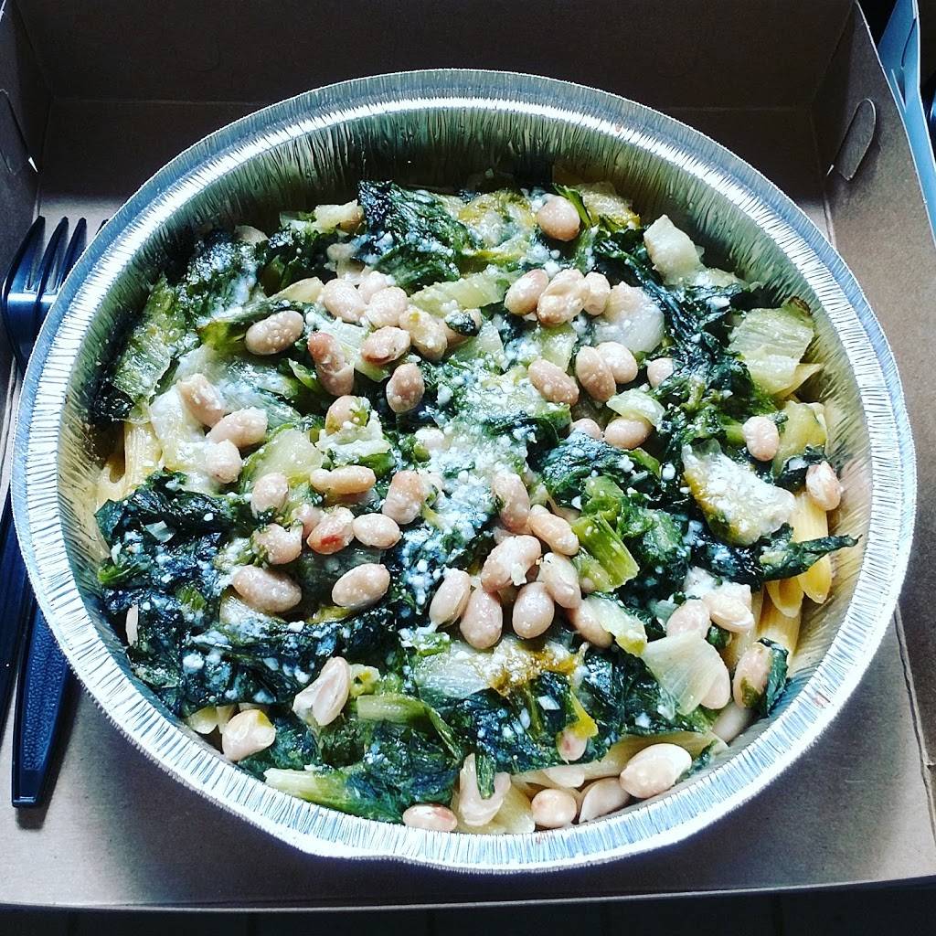 Guidas Pizzeria | restaurant | 404 Empire Blvd, Rochester, NY 14609, USA | 5852880590 OR +1 585-288-0590