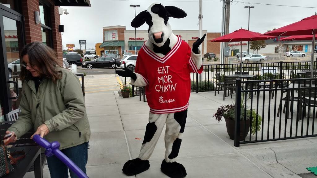 Chick-fil-A | restaurant | 4185 W Division St, St Cloud, MN 56301, USA | 3202511669 OR +1 320-251-1669