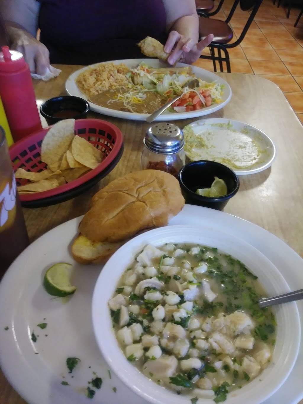 El Sur | restaurant | 5602 E 22nd St, Tucson, AZ 85711, USA | 5207481032 OR +1 520-748-1032