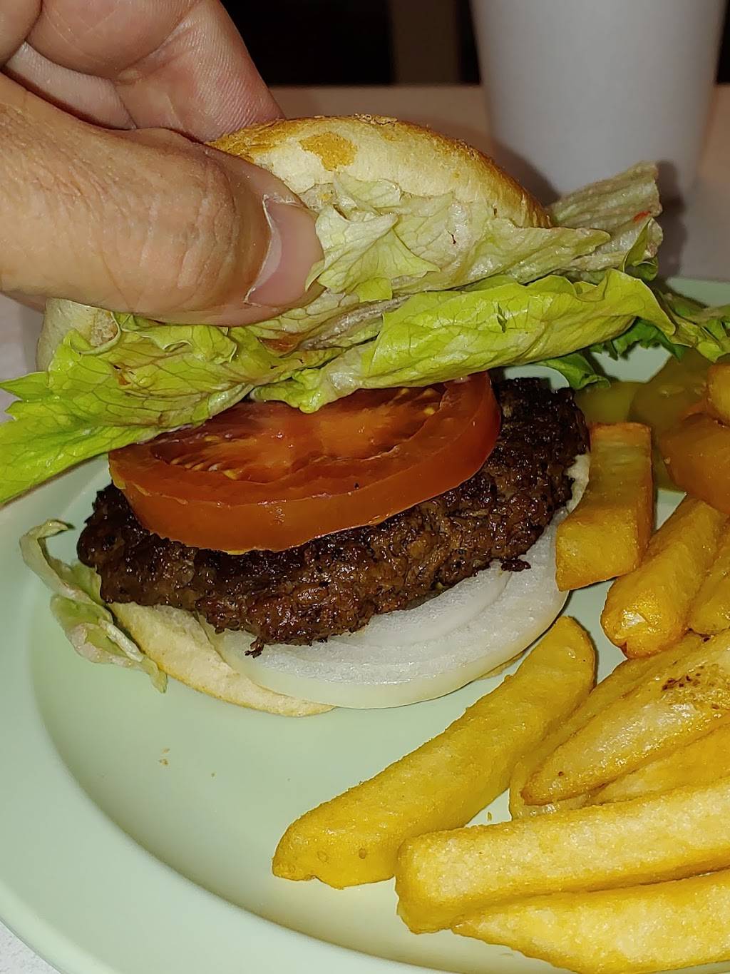 Idle Hour | restaurant | 1065 E Montague Ave, North Charleston, SC 29405, USA | 8437473280 OR +1 843-747-3280