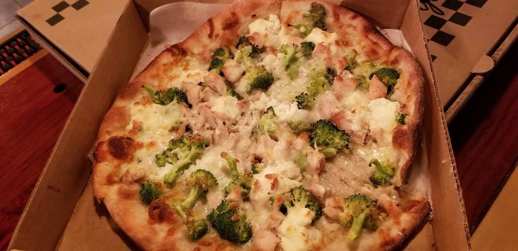 Casa Bella Italian Kitchen & Bar | restaurant | 546 Main St, Hampden, MA 01036, USA | 4135661466 OR +1 413-566-1466