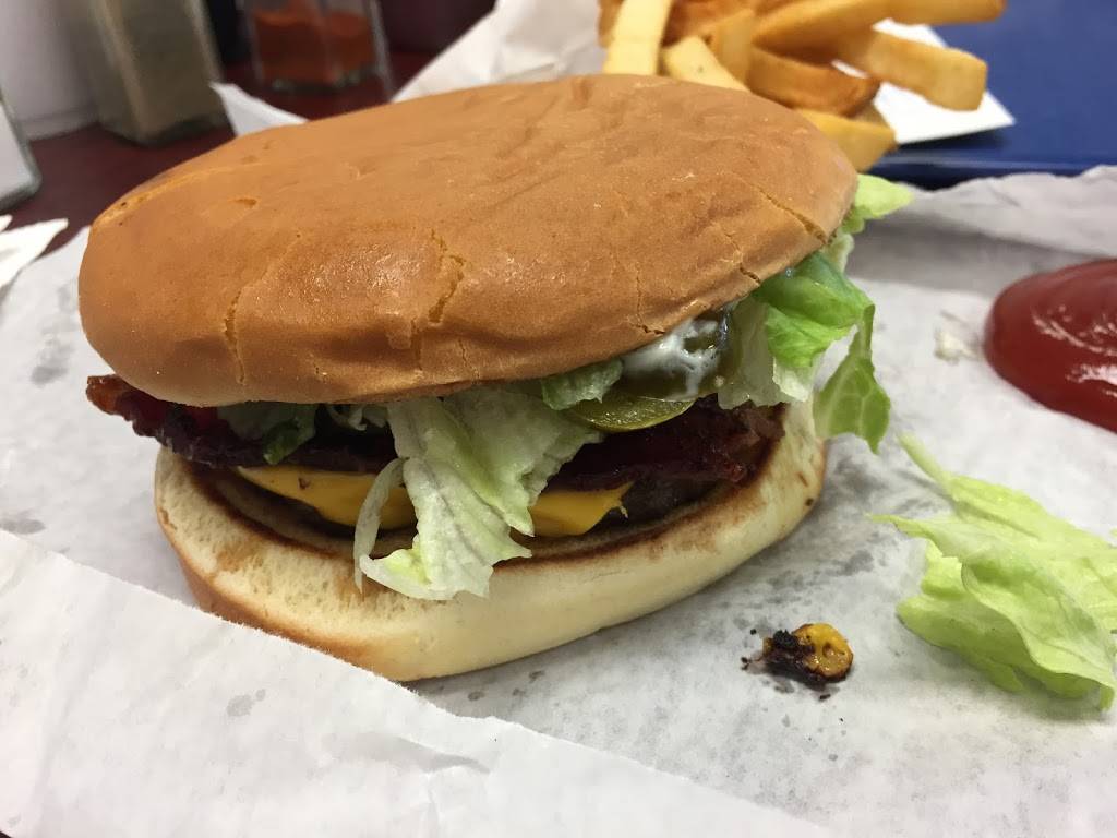 Big Chew Chews Burgers | restaurant | 8150 W Adams Ave, Temple, TX 76502, USA | 2547804300 OR +1 254-780-4300