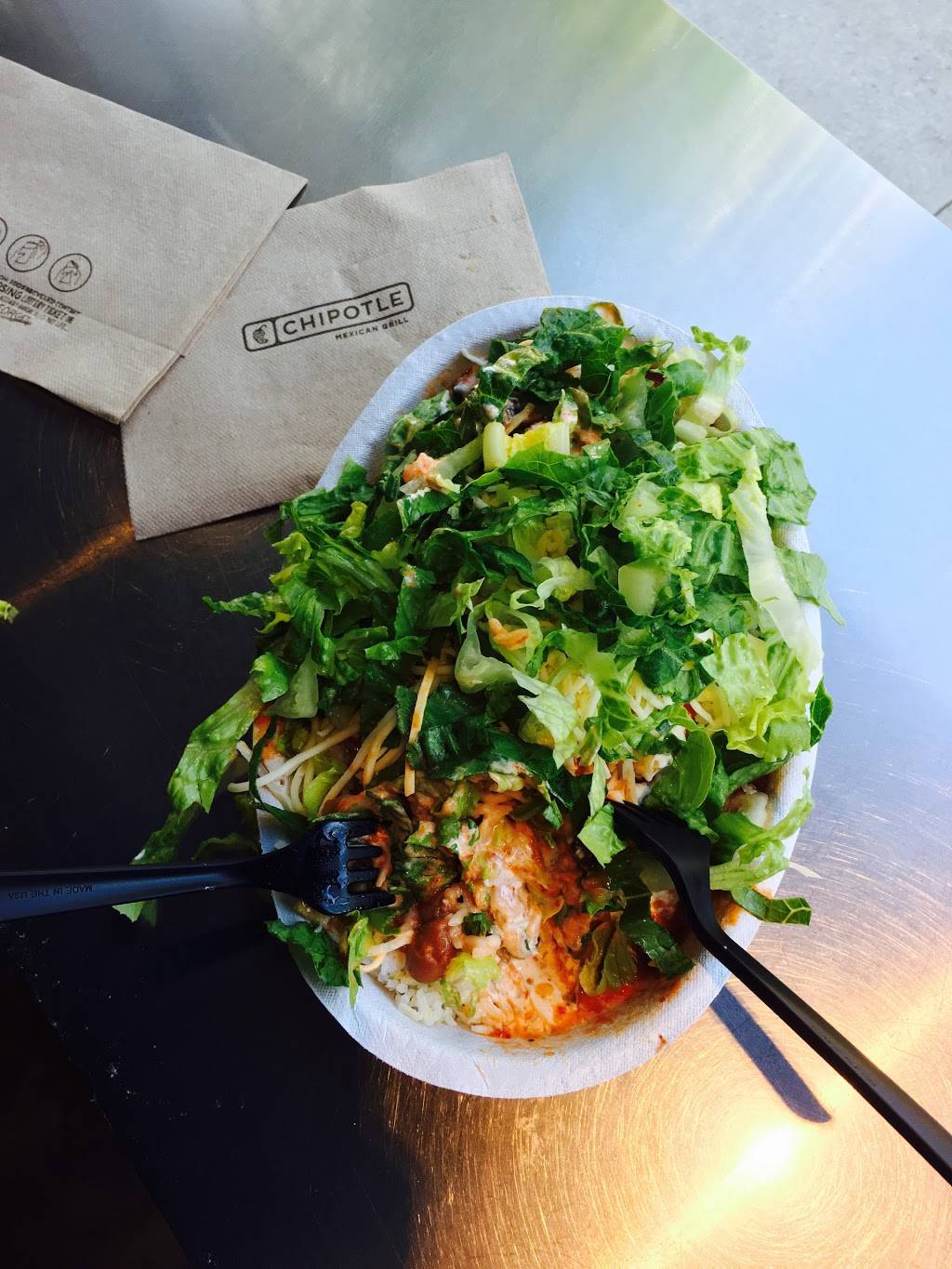 Chipotle Mexican Grill | restaurant | 233 W Lake St, Chicago, IL 60606, USA | 3122636230 OR +1 312-263-6230