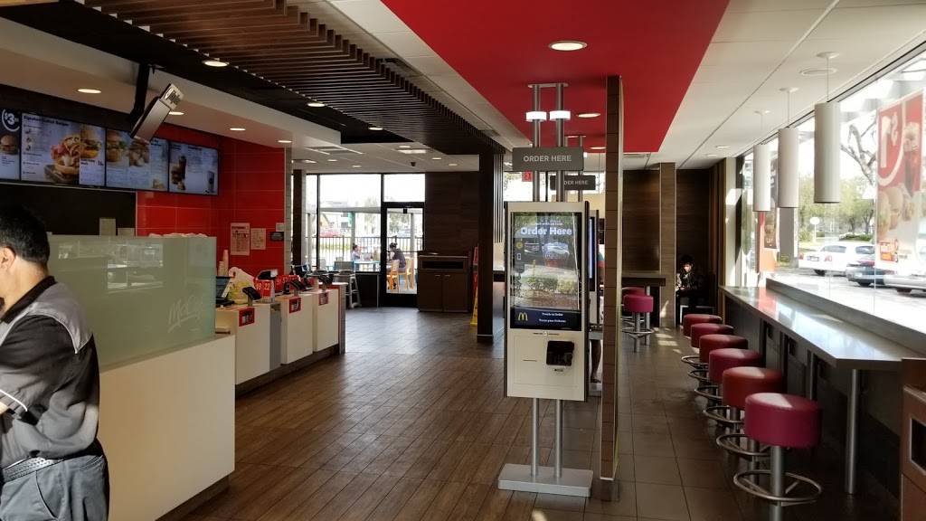 McDonalds | cafe | 11230 Old St Augustine Rd, Jacksonville, FL 32257, USA | 9042924884 OR +1 904-292-4884