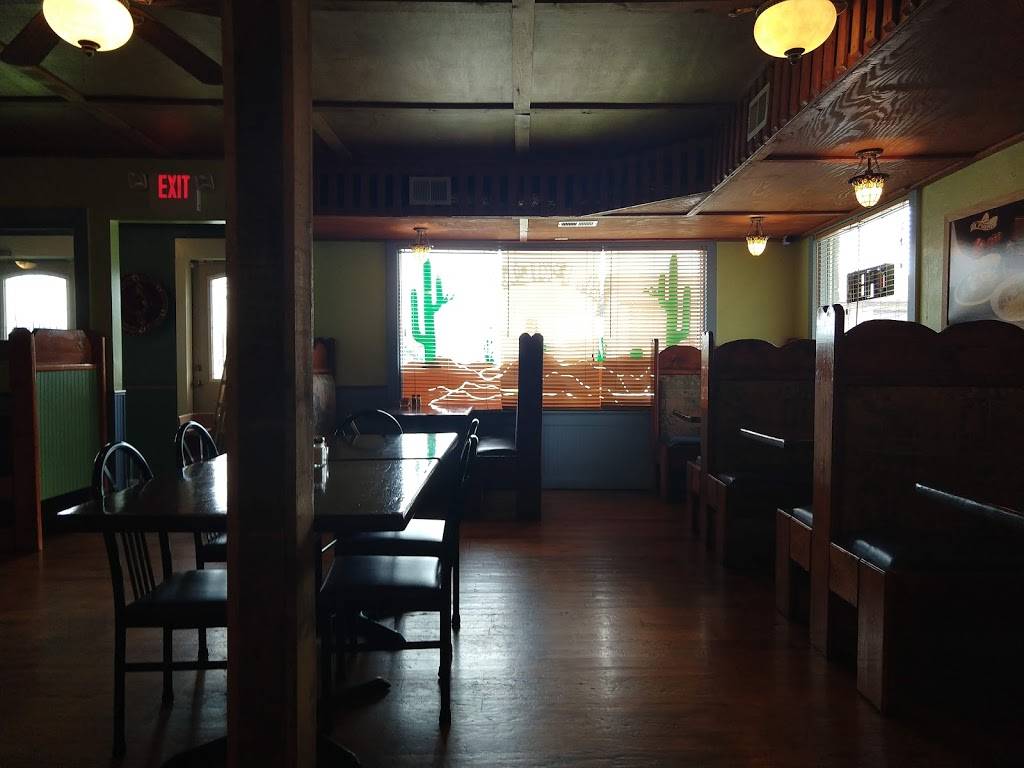 El Puente Mexican Restaurant | restaurant | 2785 Northwestern Pike, Capon Bridge, WV 26711, USA | 3048561171 OR +1 304-856-1171