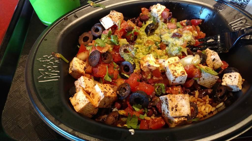 Moes Southwest Grill | restaurant | 670 US-441 N, Lady Lake, FL 32159, USA | 3524303610 OR +1 352-430-3610