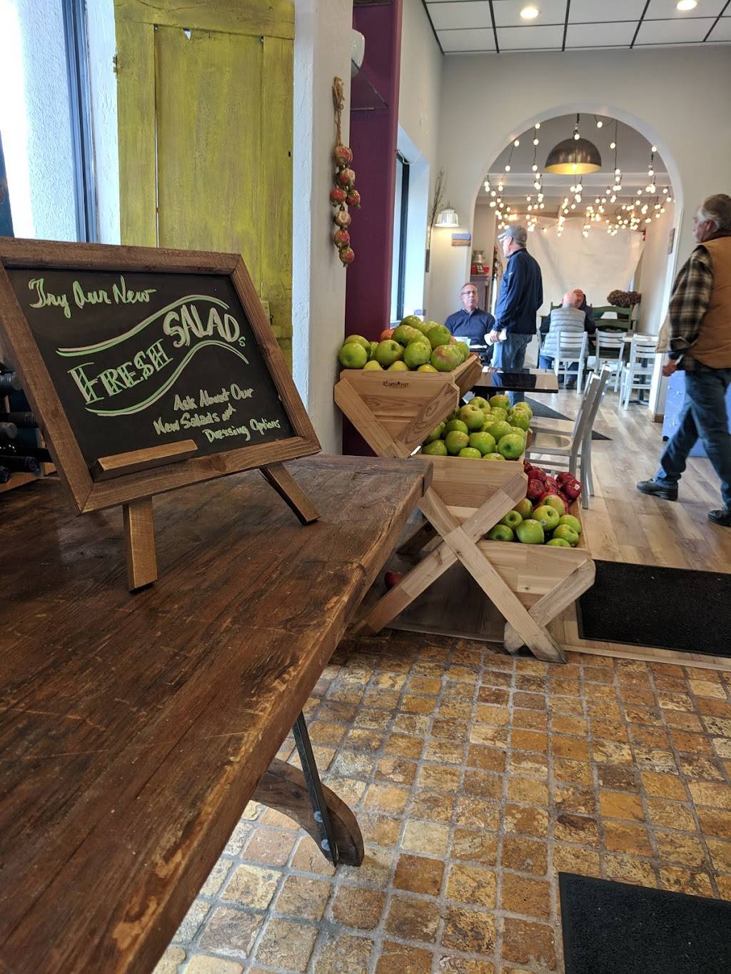 Lettuce Restaurant & Catering | restaurant | 1632 Locust St, Walnut Creek, CA 94596, USA | 9259335600 OR +1 925-933-5600