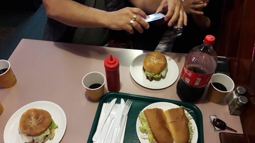 Villas Pizzeria | restaurant | 123 Main St, Ware, MA 01082, USA | 4139670200 OR +1 413-967-0200