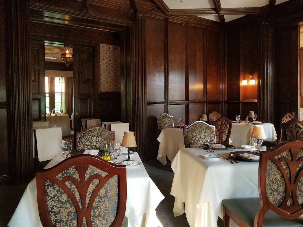 Castle Hill Restaurant | restaurant | 2910 VT-103, Cavendish, VT 05142, USA | 8022267361 OR +1 802-226-7361