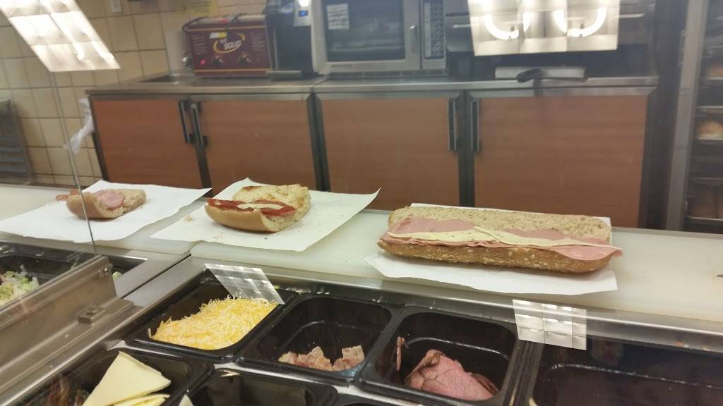 Subway | restaurant | 14329 Bear Valley Rd, Dunia Plaza Suite 2, Victorville, CA 92392, USA | 7602444936 OR +1 760-244-4936