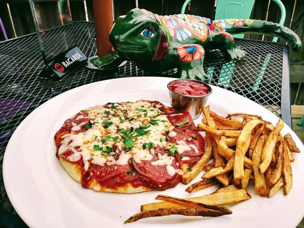 Cazuelas Mexican Cantinas | restaurant | 1260 Southgate Pkwy, Cambridge, OH 43725, USA | 7404353251 OR +1 740-435-3251