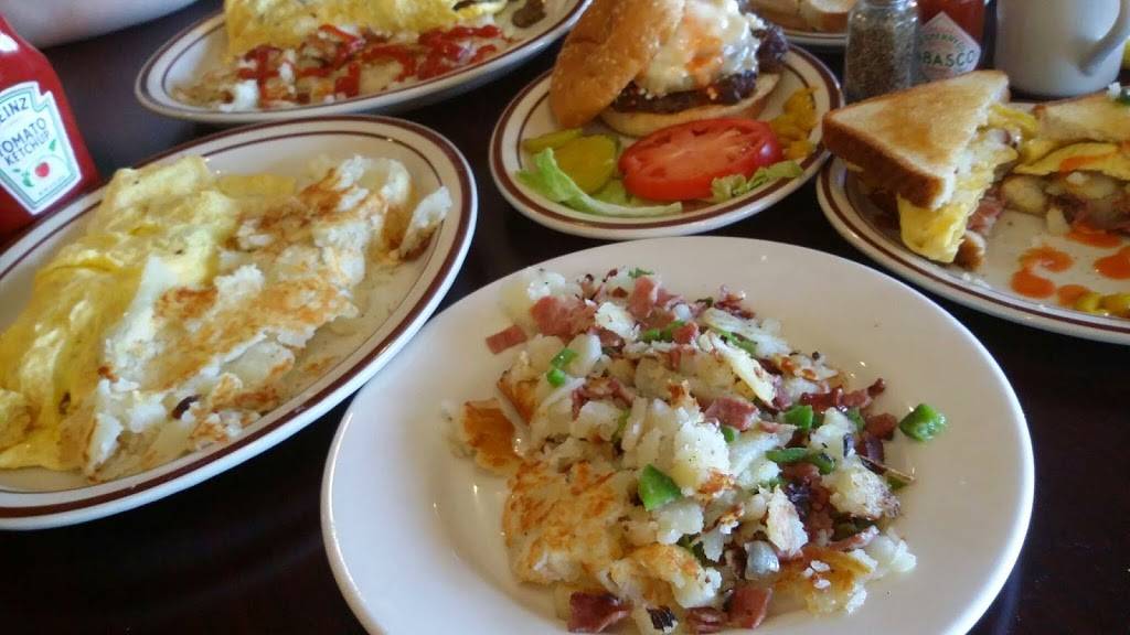 Johnsons Finer Food | restaurant | 15612 Fort St, Southgate, MI 48195, USA | 7342856900 OR +1 734-285-6900