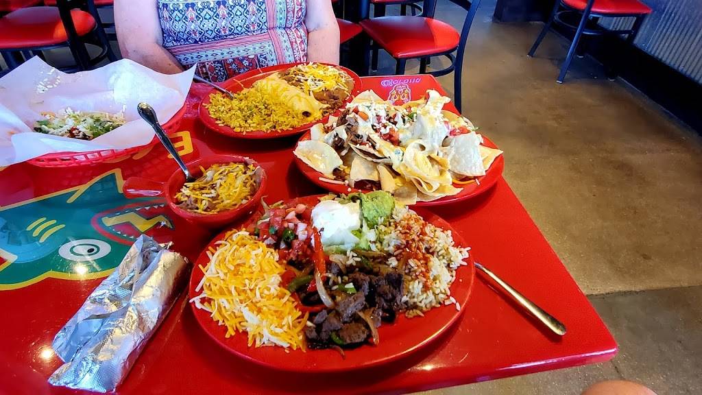 Fuzzys Taco Shop | restaurant | 7592 S University Blvd, Centennial, CO 80122, USA | 3037708226 OR +1 303-770-8226