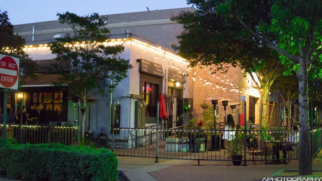 Les Amis Restaurant & Lounge | restaurant | 128 W Wilshire Ave, Fullerton, CA 92832, USA | 7145262100 OR +1 714-526-2100