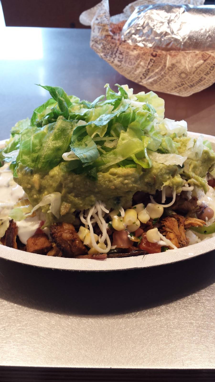 Chipotle Mexican Grill | restaurant | 945 Rockland Rd Ste A, Lake Bluff, IL 60044, USA | 8472955194 OR +1 847-295-5194