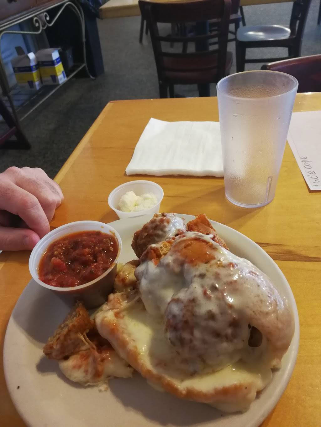 Parkway Grille | restaurant | 5517 S Fletcher Ave, Fernandina Beach, FL 32034, USA | 9042776614 OR +1 904-277-6614