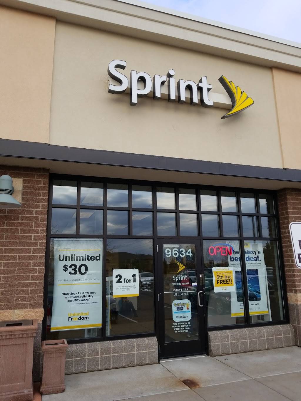 Caribou Coffee | cafe | 9638 Colorado Ln N, Brooklyn Park, MN 55445, USA | 7634881506 OR +1 763-488-1506