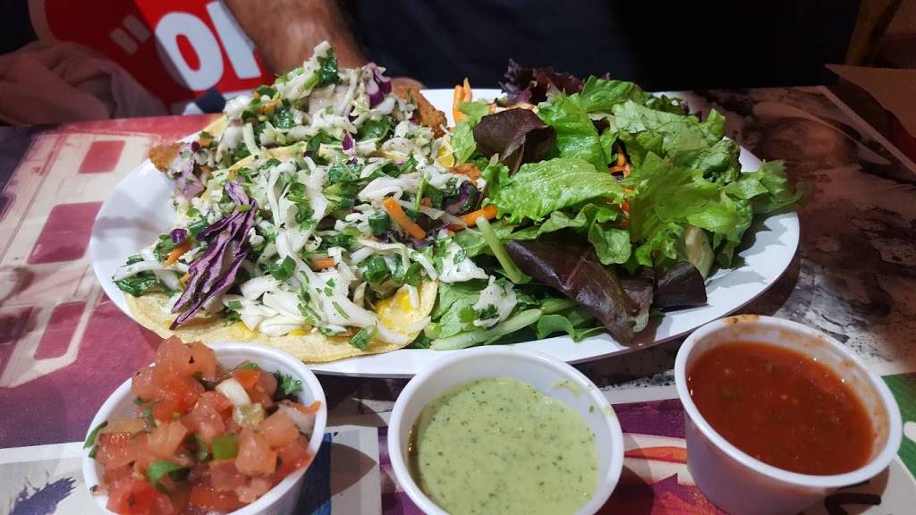 Wahoos Fish Taco | restaurant | 418 Wilshire Blvd, Santa Monica, CA 90401, USA | 3103939125 OR +1 310-393-9125