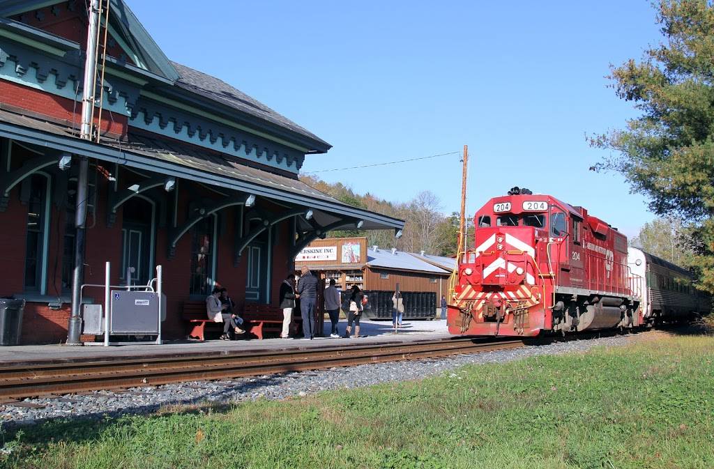 Green Mountain Railroad | restaurant | One Main St, Burlington, VT 05401, USA | 8007073530 OR +1 800-707-3530