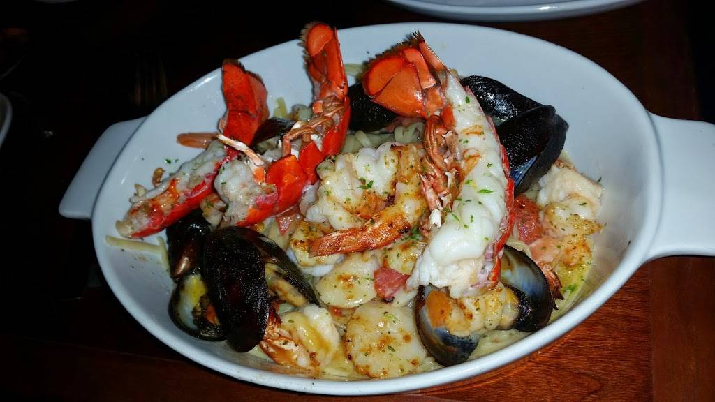 Red Lobster | restaurant | 2475 S Hwy 27, Clermont, FL 34711, USA | 3522434620 OR +1 352-243-4620