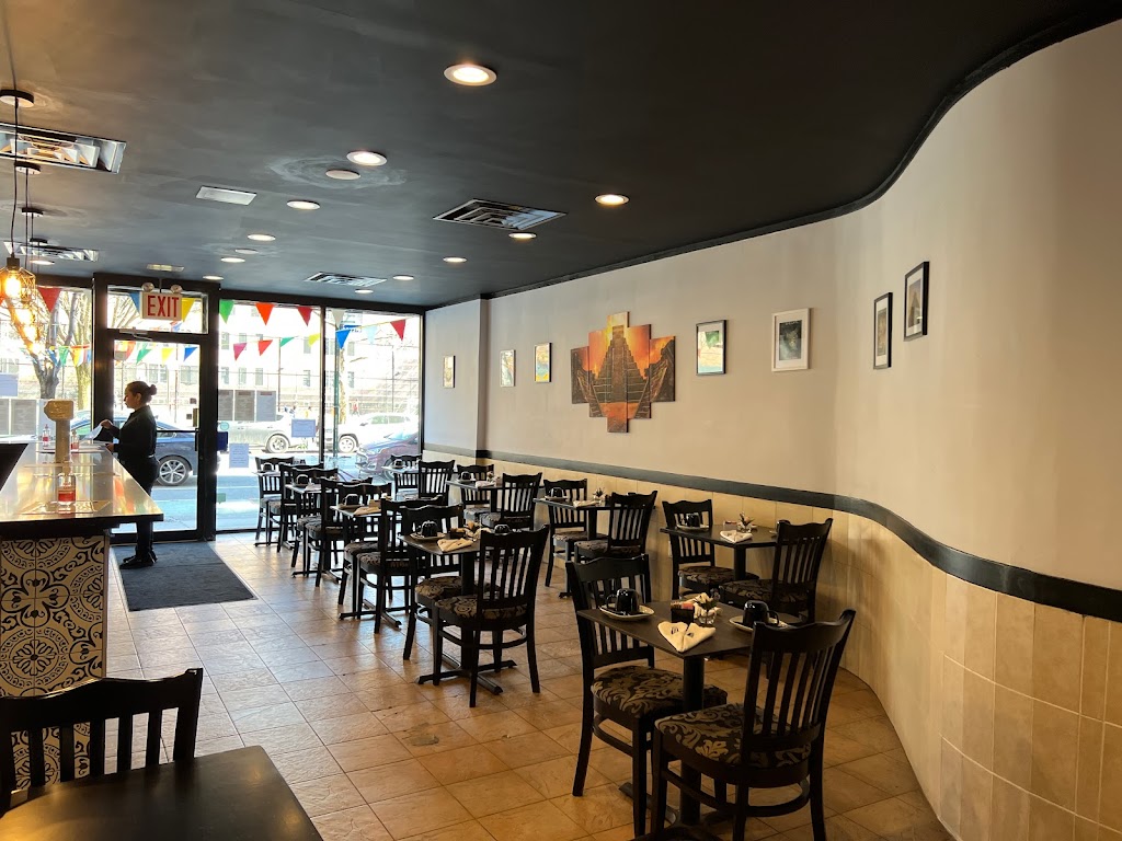 Mayan Bistro | restaurant | 854 Amsterdam Ave, New York, NY 10025, USA | 9174090772 OR +1 917-409-0772