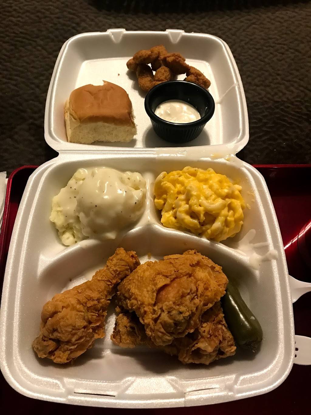 Lisas Chicken | restaurant | 1651 Sycamore School Rd, Fort Worth, TX 76134, USA | 8176154939 OR +1 817-615-4939