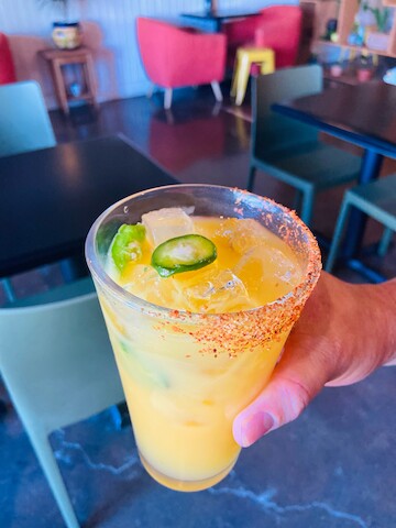 La Cantinita LLC | night club | 240 E Simmons St, Galesburg, IL 61401, USA | 3093517716 OR +1 309-351-7716