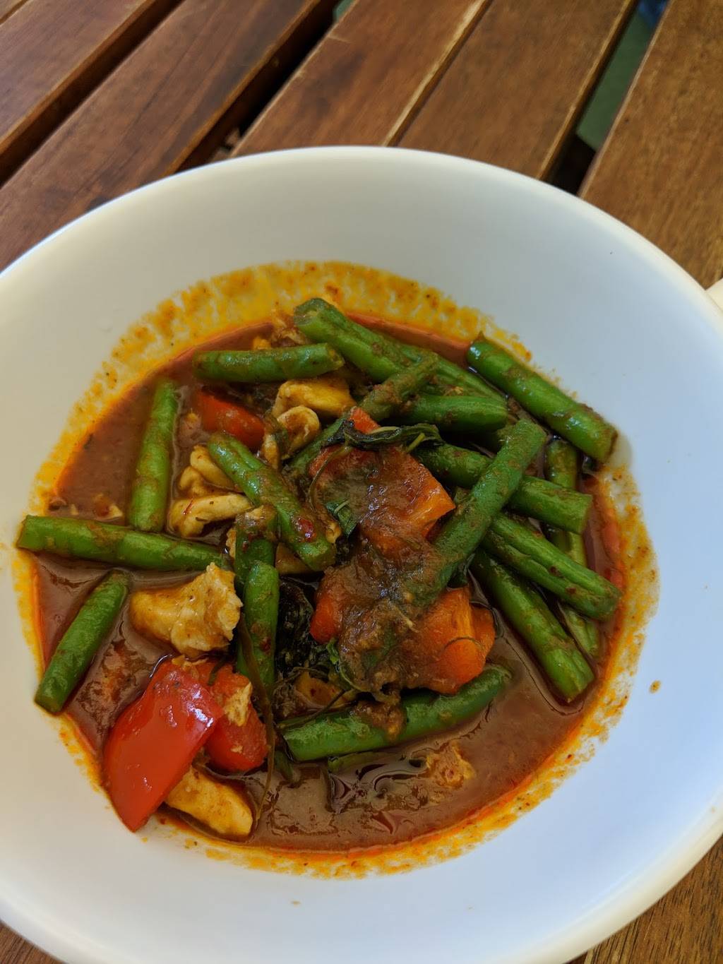 Mae Krua | restaurant | 331 Cortland Ave, San Francisco, CA 94110, USA | 4155747334 OR +1 415-574-7334