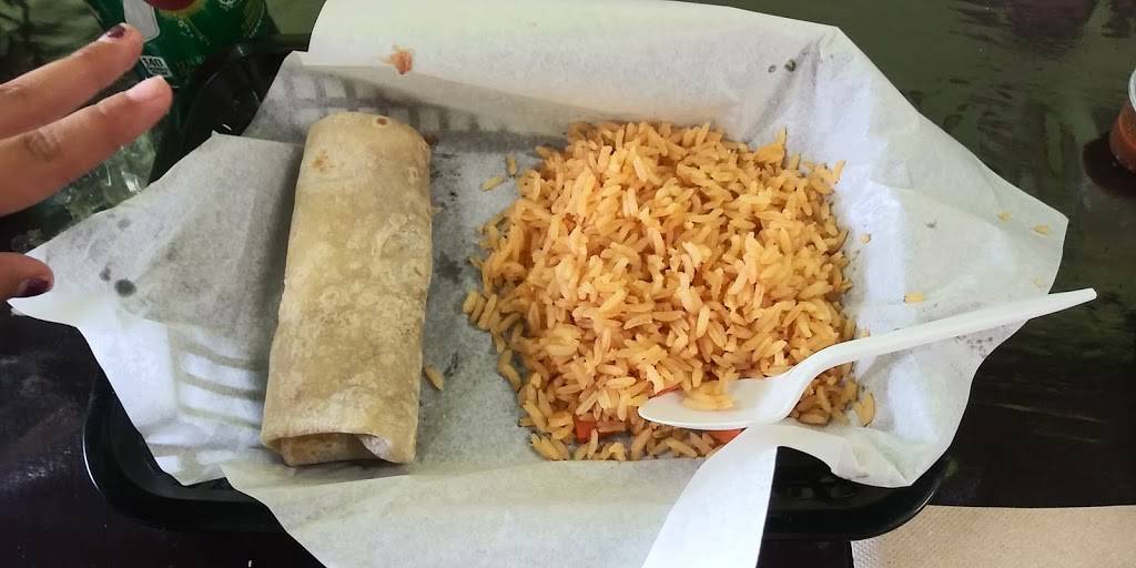 Erikas Mexican Food & Seafood | restaurant | 6140, 1851 W Vista Way C, Vista, CA 92083, USA | 7609417991 OR +1 760-941-7991