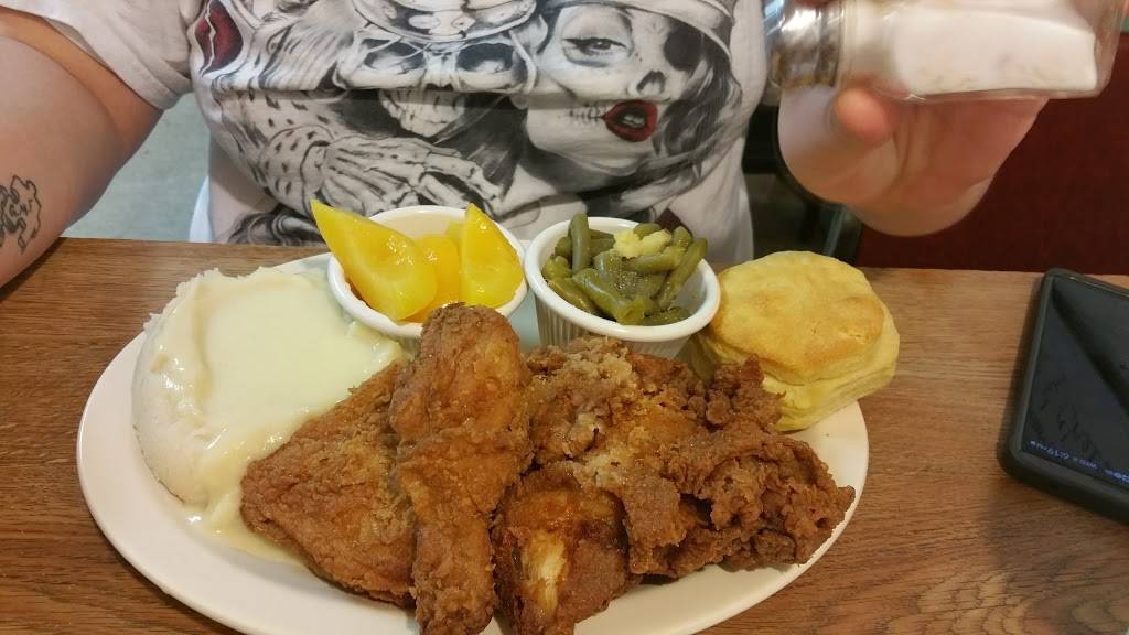 Memas Family Restaurant | restaurant | 1147 US-17, Satsuma, FL 32189, USA | 3866494929 OR +1 386-649-4929