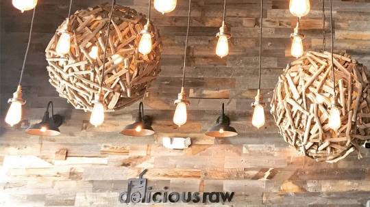 Delicious Raw Kitchen & Juice Bar | restaurant | 1828 Bay Rd, Miami Beach, FL 33139, USA | 7864527575 OR +1 786-452-7575