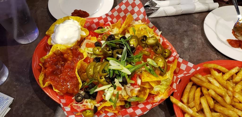 Frosty Johns Pub and Restaurant | restaurant | 100 Mearns Ave, Bowmanville, ON L1C 5M3, Canada | 9056236700 OR +1 905-623-6700