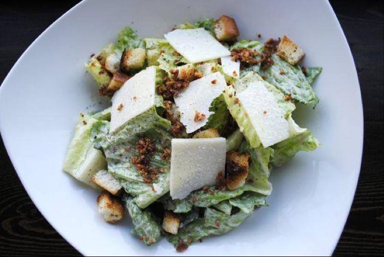 FBI Pizza | restaurant | 2336 Lake Shore Blvd W, Etobicoke, ON M8V 1B6, Canada | 4162510101 OR +1 416-251-0101