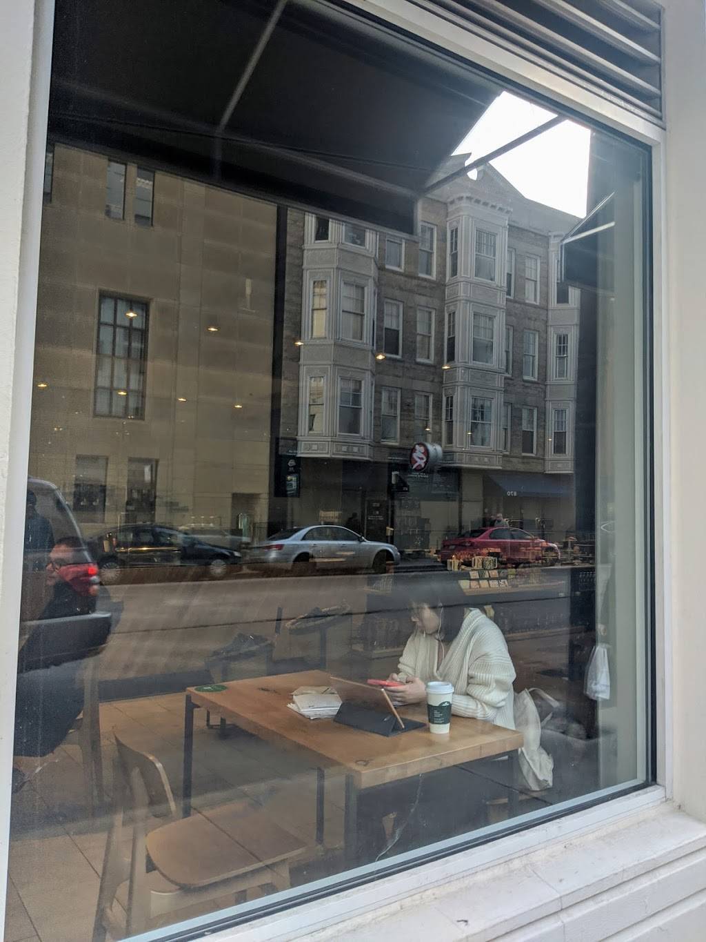 Starbucks | cafe | 1 E Delaware Pl, Chicago, IL 60611, USA | 3122749549 OR +1 312-274-9549