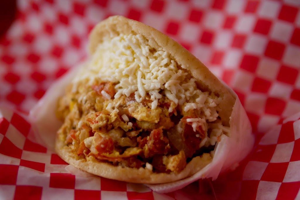 Central Park Food Station (Kendall) | restaurant | 9558 SW 137th Ave, Miami, FL 33186, USA | 2676659909 OR +1 267-665-9909