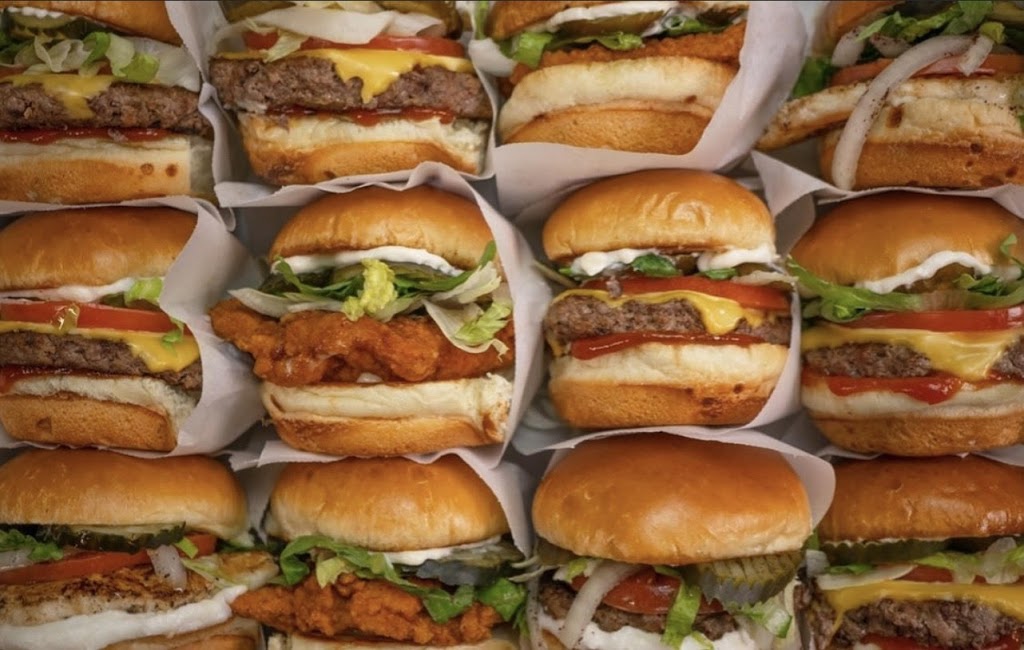 Savvy Sliders | restaurant | 1434 W Big Beaver Rd, Troy, MI 48084, USA | 2489295555 OR +1 248-929-5555